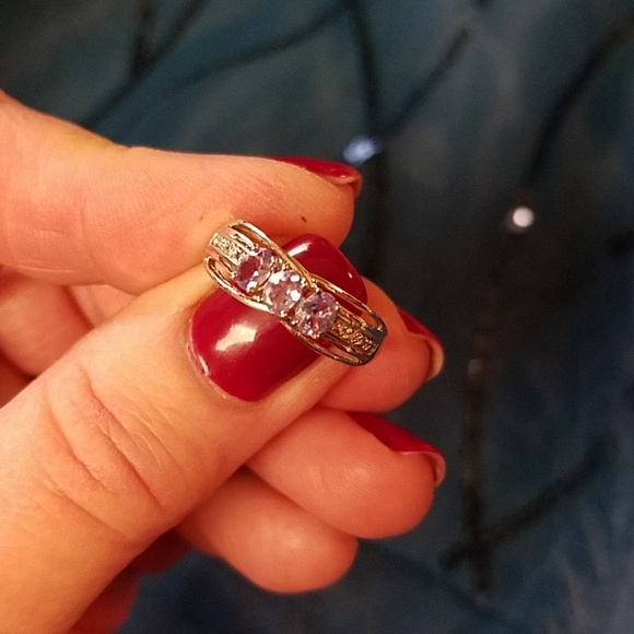 10K White Gold Tanzanite Ring - Picture 6 of 7